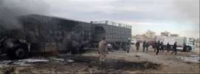 Rus savaş uçakları Suriye TIR konvoyunu vurdu: 3 ölü