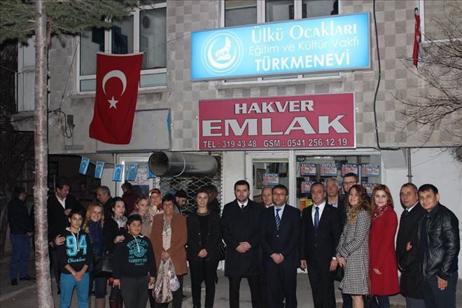 MHP Ankara´dan  Türkmen çocuklara moral