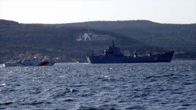 Rus Savaş Gemisi Saratov, Çanakkale Boğazı´ndan Geçti