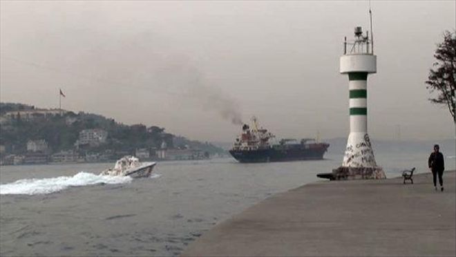 Rus Askeri Kargo Gemisi İstanbul Boğazı´ndan Geçti