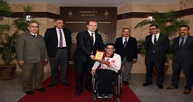 Ankara Batı Adliyesinde Altın Madalya Gururu