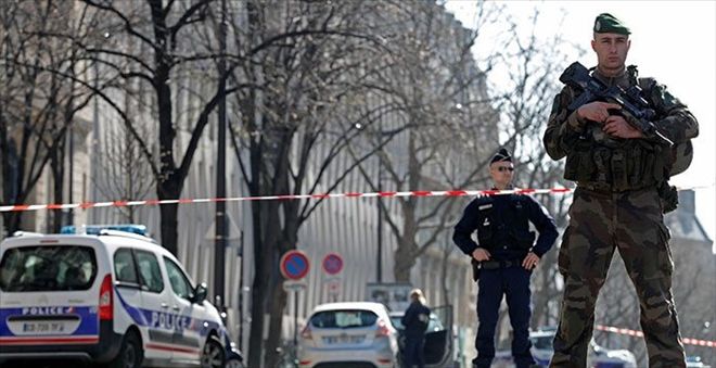 Yunan Bakan: IMF´nin Paris ofisine bombalı mektup Yunanistan´dan gönderildi