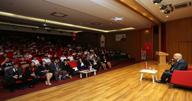Yaşar, çocuklara girişimcilik ve yerel yönetimleri anlattı