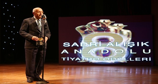 Sadri Alışık Ödülleri Yenimahalle´de dağıtıldı