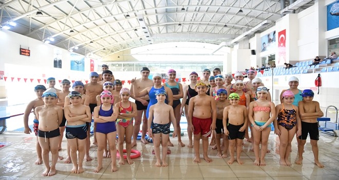 Ankaralı yüzücüler Türkiye ikincisi