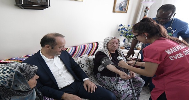  79 yaşında ki Ayhan Nineye sürpriz ziyaret