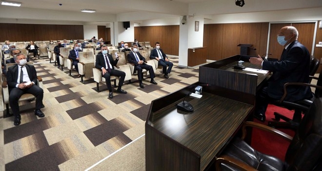 Başkan Yaşar, bürokratlarıyla çalışmaları değerlendirdi