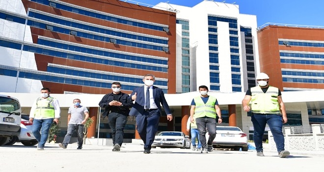 Başkan Köse, hastane inşaatını inceledi