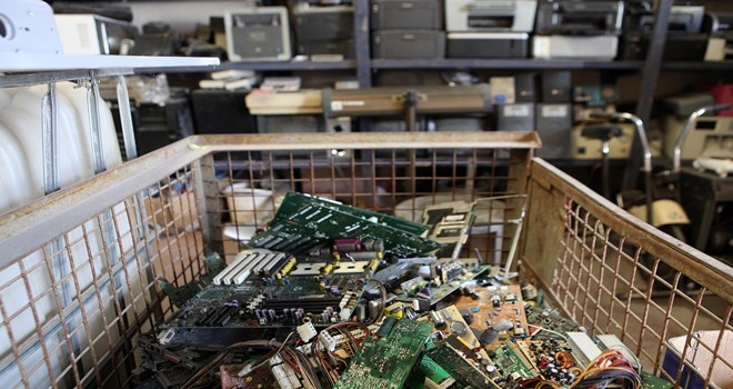 Elektronik atıklar tehlike saçıyor