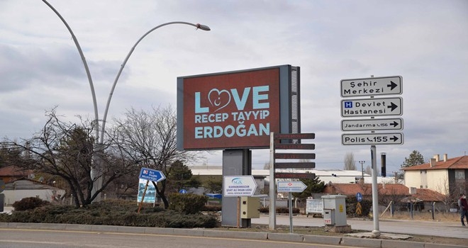 ?Stop Erdoğan?a karşı ?Love Recep Tayyip Erdoğan? 