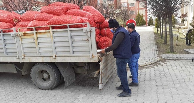 30 ton soğan İhtiyaç sahiplerine dağıtıldı