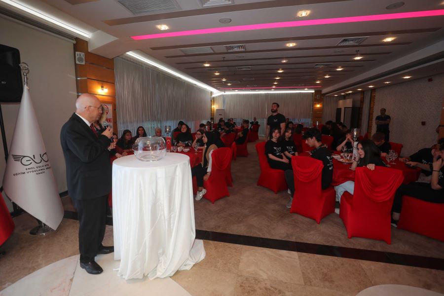 Başkan Yaşar, 81 ilden gençlerle buluştu
