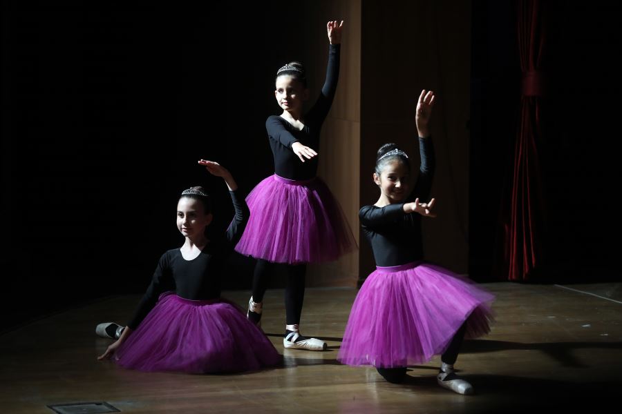 TUBİL’in minik balerinleri sahnede