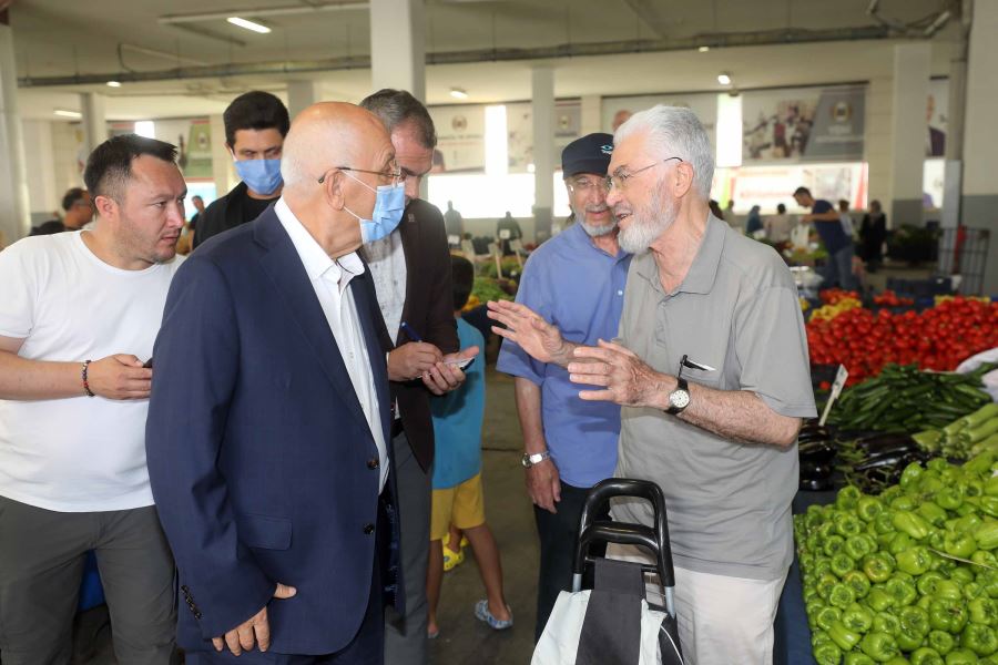 Başkan Yaşar Pazar esnafını ziyaret etti