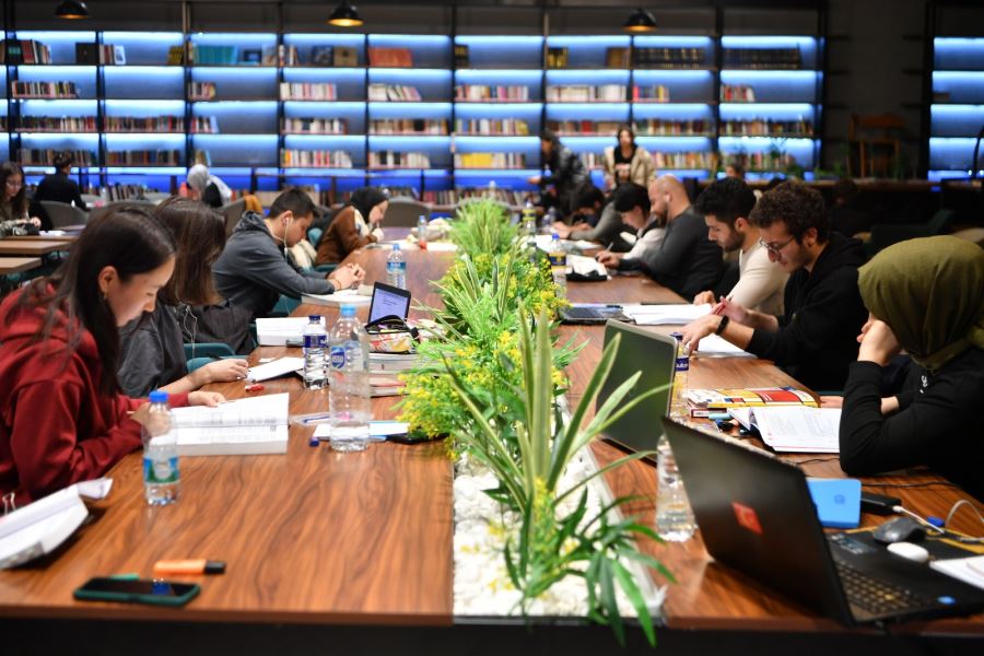 Kitap Dostu Mamak’ta Kütüphaneler,  2022 Yılında Doldu Taştı