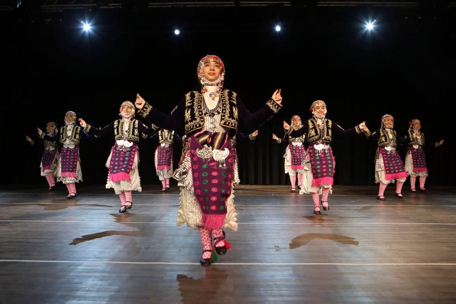 TUBİL’in minik dansçıları sahnede