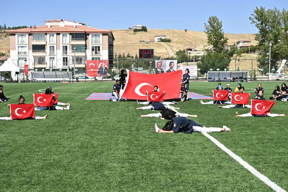 “Lalahan Atatürk Stadı Mamak’a Hayırlı Olsun”
