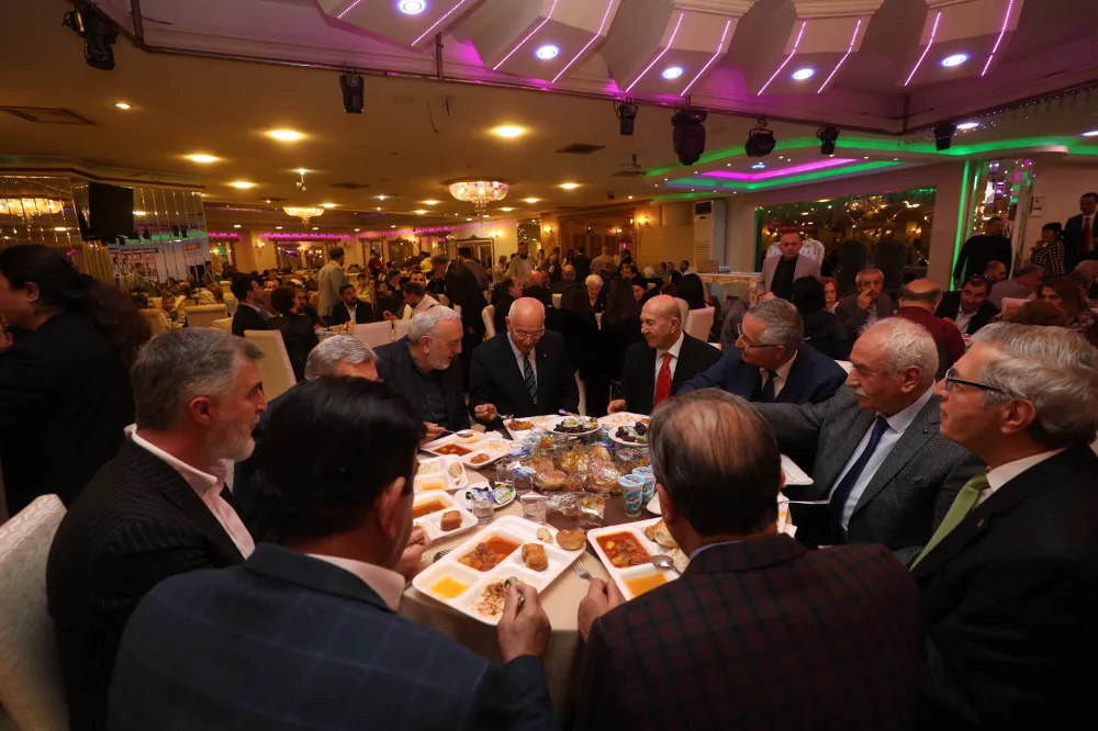 Başkan Yaşar Gümüşhanelilerle iftar yaptı