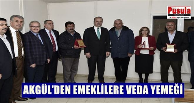 Akgül´den emekli olan personele veda yemeği 