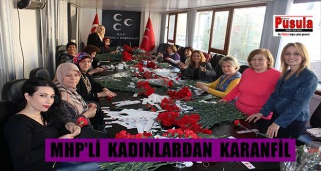 MHP´li kadınlardan  ?Kadınlar Günü? karanfili 