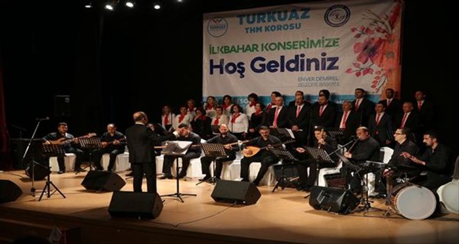 TURKUAZ KOROSU İLK KONSERİNİ VERDİ