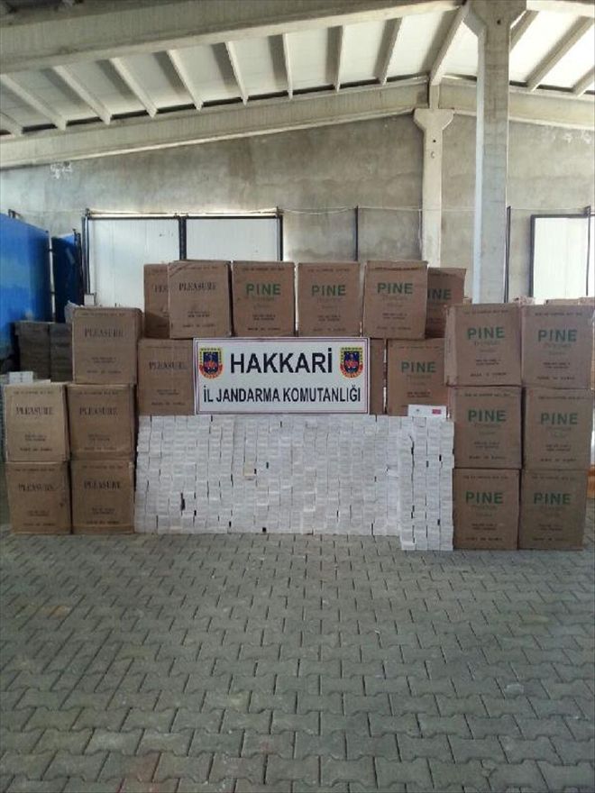 YÜKSEKOVA´DA BİR EVDEN 436 BİN PAKET KAÇAK SİGARA ÇIKTI