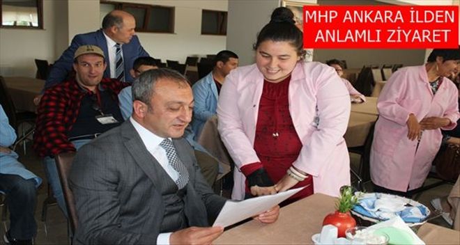 MHP Ankara´dan beyaz karanfilleri ziyaret