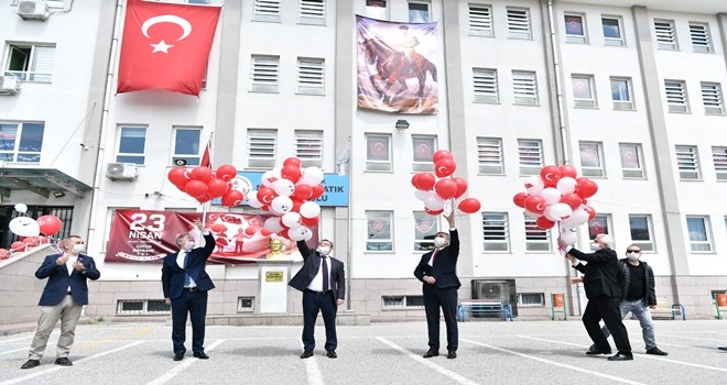 Mamak´ta 23 Nisan coşkusu ve sürpriz kutlamalar