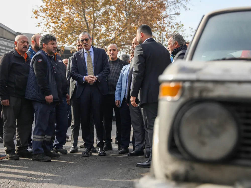 BAŞKAN BEŞİKCİOĞLU’NDAN DÜKKANI YANAN ESNAFA ZİYARET