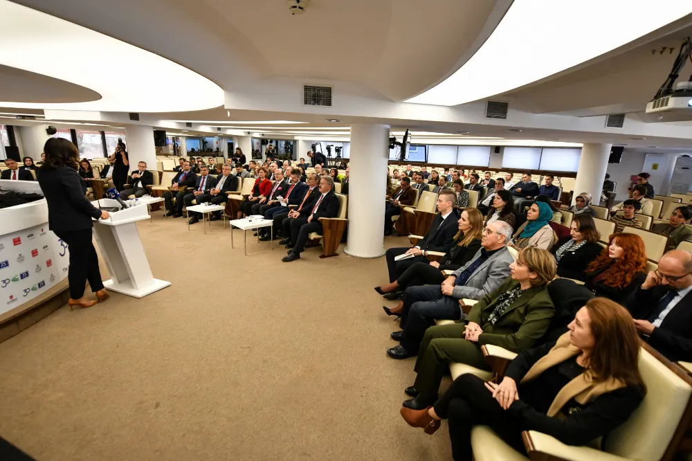 ETİMESGUT BELEDİYESİ AVRUPA YÖNETİŞİM MÜKEMMELLİĞİ MARKASI ÖDÜLÜNÜ KAZANDI