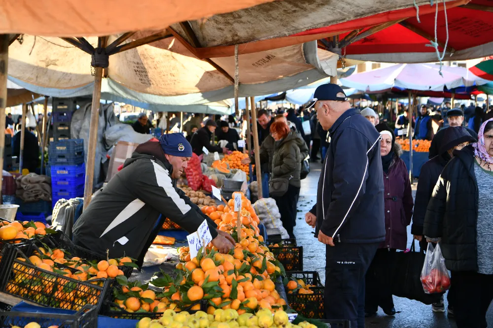 Zabıta ekipleri etiket ve ağırlık standartlarını inceledi