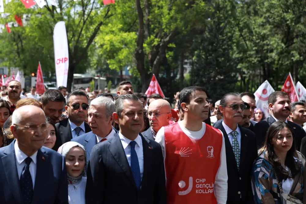 ERDAL BEŞİKÇİOĞLU, 19 MAYIS ATATÜRK’Ü ANMA GENÇLİK VE SPOR BAYRAMI KAPSAMINDA ANITKABİR’E YÜRÜDÜ