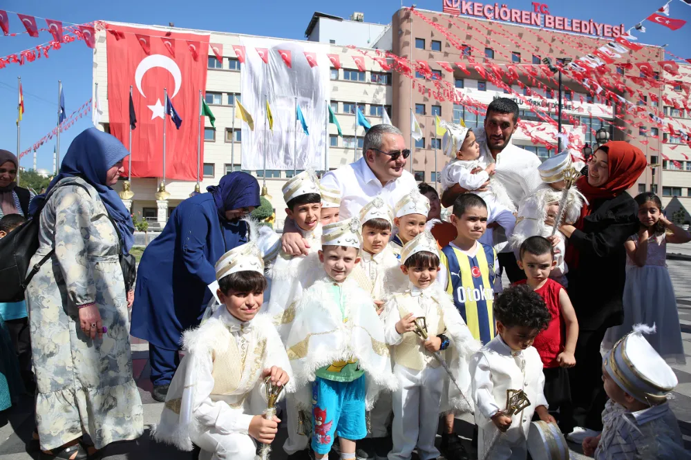 SÜNNET ÇOCUKLARI HEM GEZDİLER HEM DE EĞLENDİLER