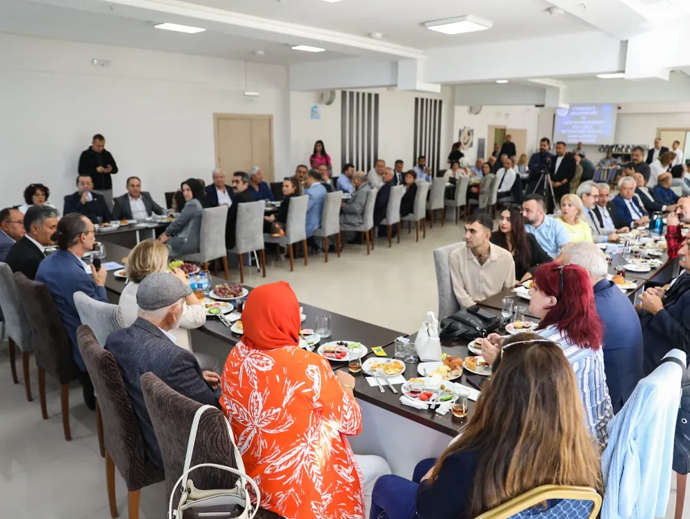 BAŞKAN BEŞİKÇİOĞLU KENT KONSEYİNDE STK’LAR İLE KAHVALTIDA BULUŞTU