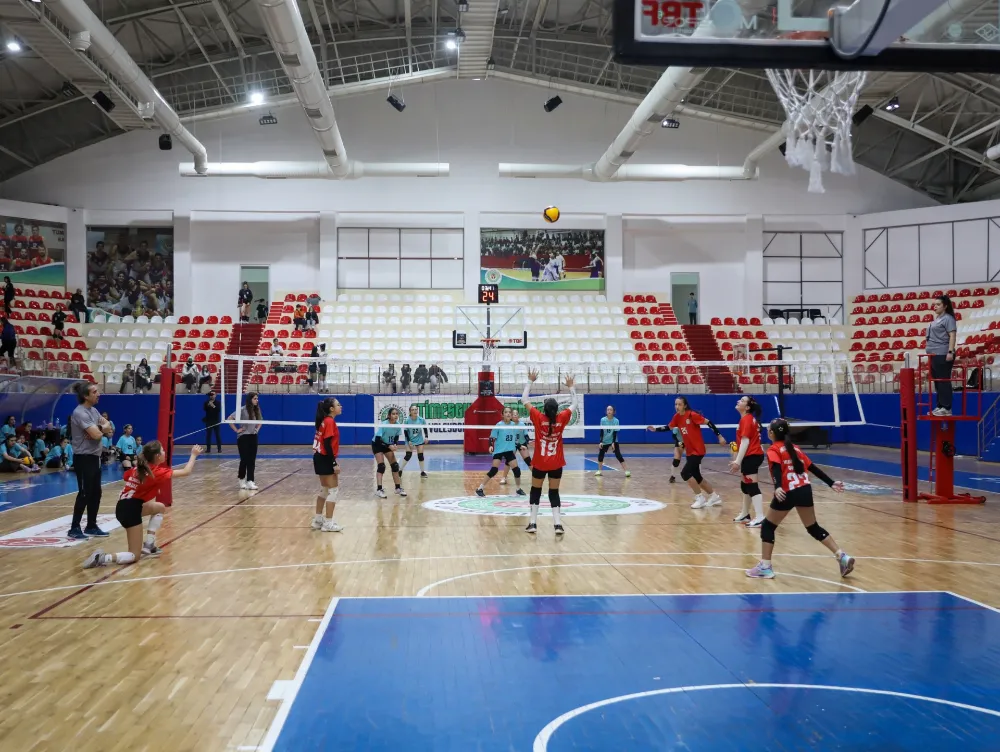 ETİMESGUT BELEDİYESİ VOLEYBOL TURNUVASINDA ÖDÜLLER SAHİPLERİNİ BULDU