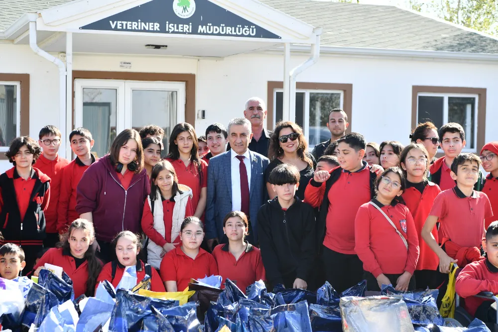 Öğrencilerden Patili Dostlarımıza Ziyaret