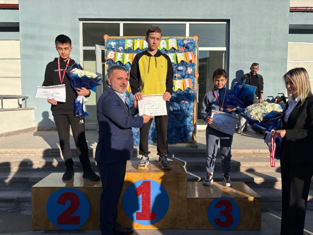 YENİKENT YÜZME HAVUZUNDA HEYECANLI FİNAL MÜSABAKASI