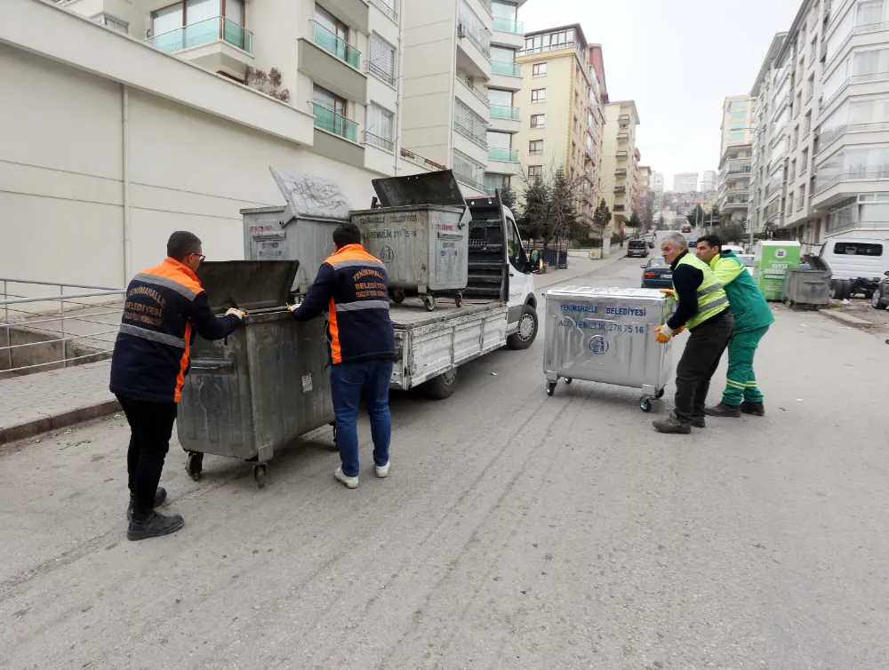 Yenimahalle’de çöp konteynerleri yenileniyor