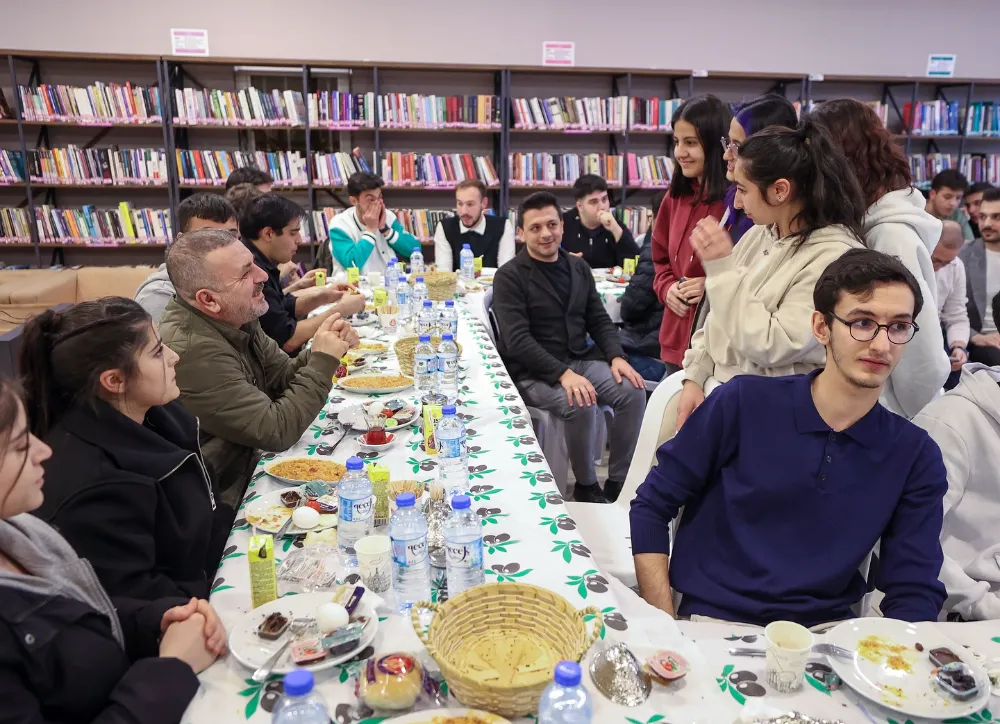 BAŞKAN ERCAN GENÇLERLE SAHURDA BULUŞTU