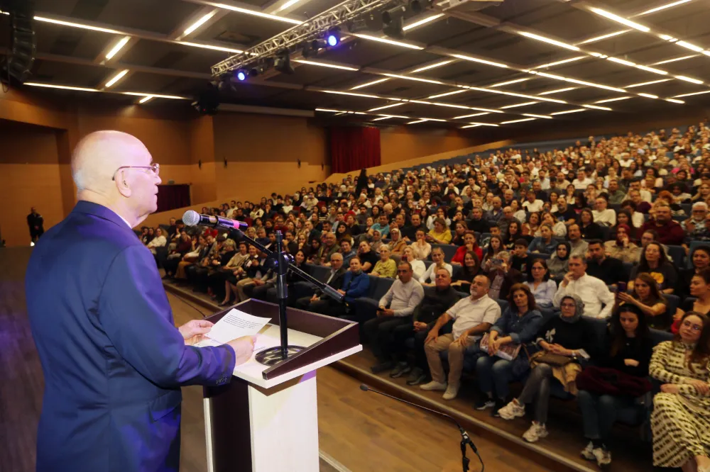 Başkan Yaşar’dan Yenimahalleli  doktorlara tiyatro jesti