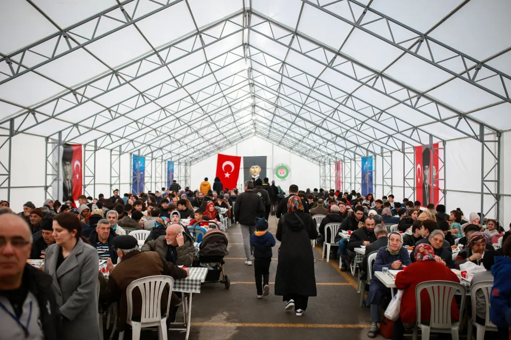 FARKLI MAHALLELERDE AYNI SOFRAYI PAYLAŞTILAR