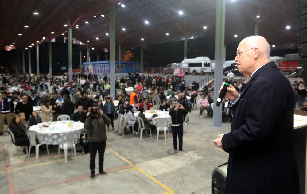 Demetevler sakinleri mahalle iftarında buluştu