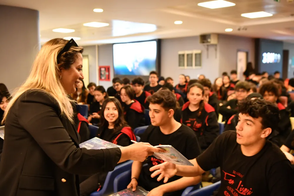 Mamak Belediyesi Gençleri Geleceğe Hazırlıyor 