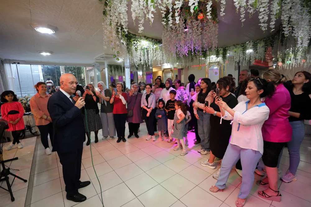 Başkan Yaşar annelerle buluştu
