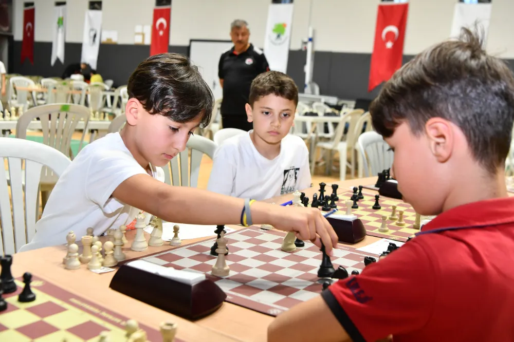 460 Genç Beyin Satrançta Yarışıyor