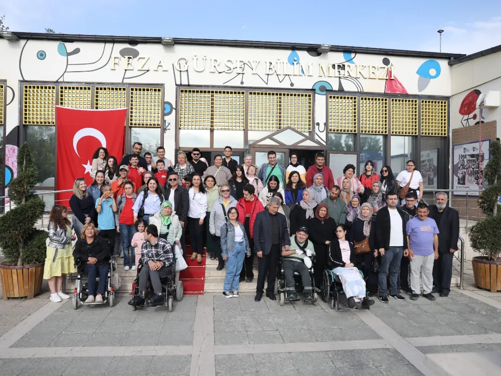 ENGELSİZ BAHAR ŞENLİĞİ KAPSAMINDA FEZA GÜRSEY BİLİM MERKEZİ’NE ANLAMLI ZİYARET