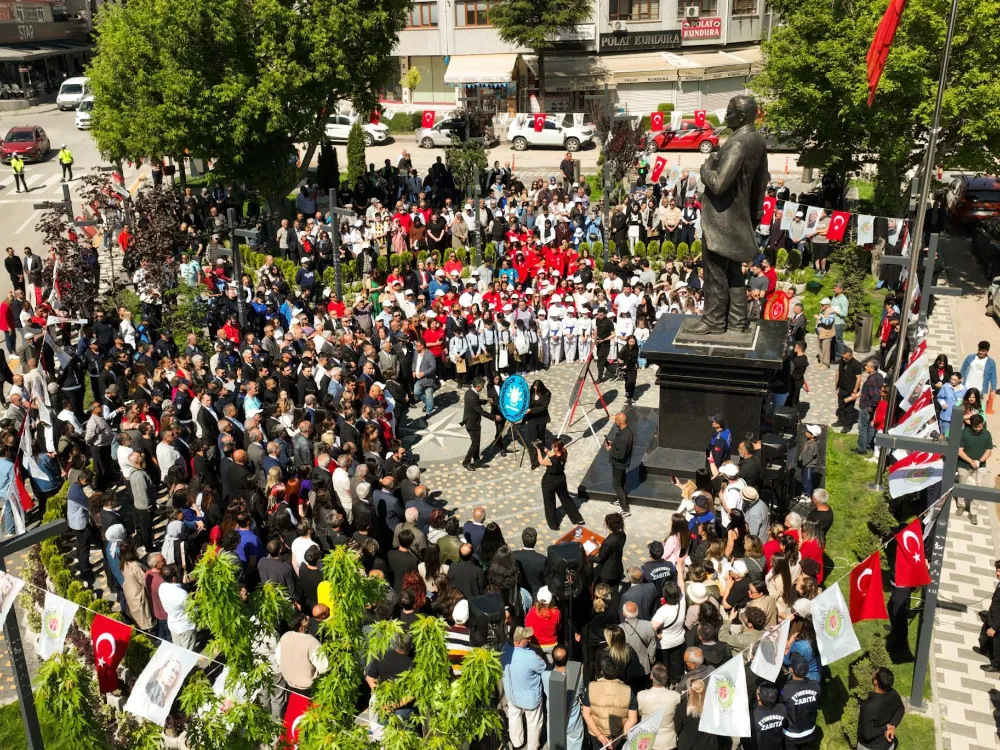CUMHURİYET MEYDANI