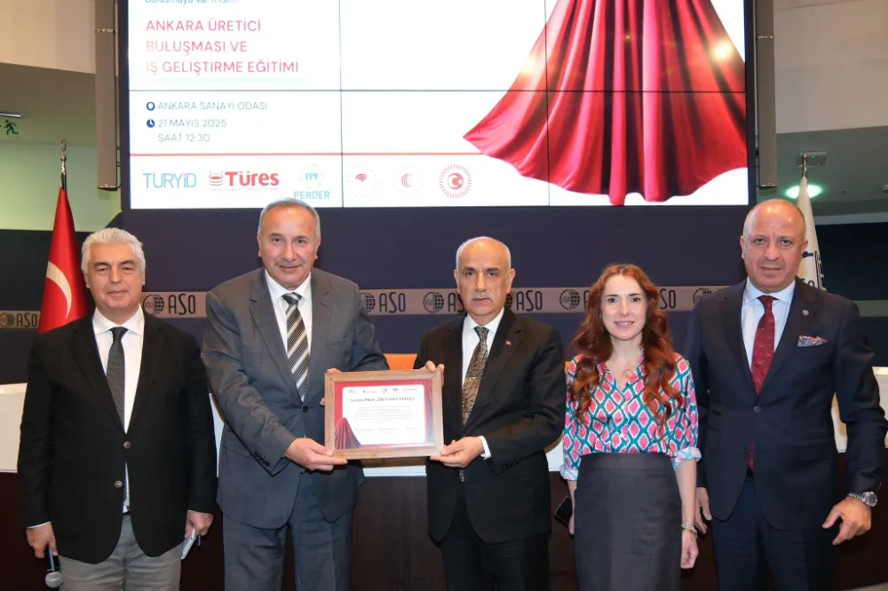 TARIMIN KAHRAMANLARI ANKARA’DA ÖDÜLLENDİRİLDİ
