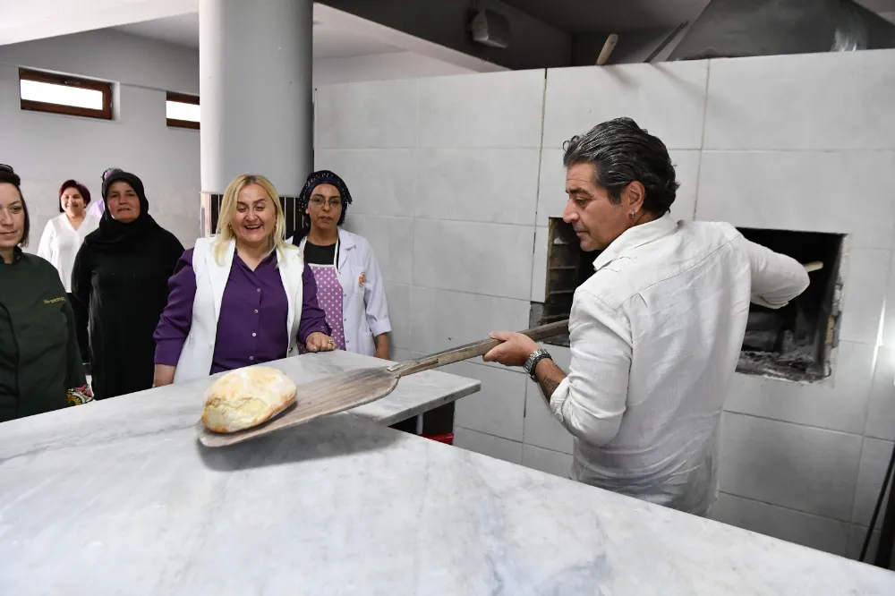 600 Yıllık Ekşi Mayalı Ekmek ve Ravak Yoğurdu Lezzeti Büyüledi