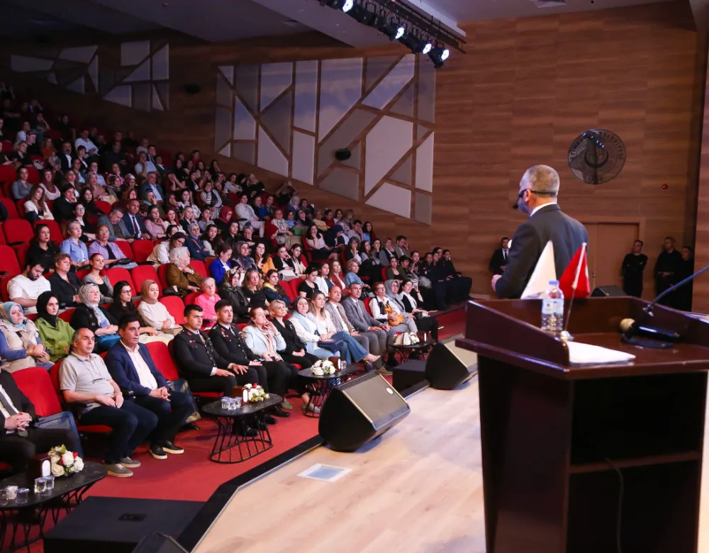 İLÇE JANDARMA KOMUTANLIĞI’NDAN ANNELER GÜNÜ’NE ÖZEL ANLAMLI SEMİNER